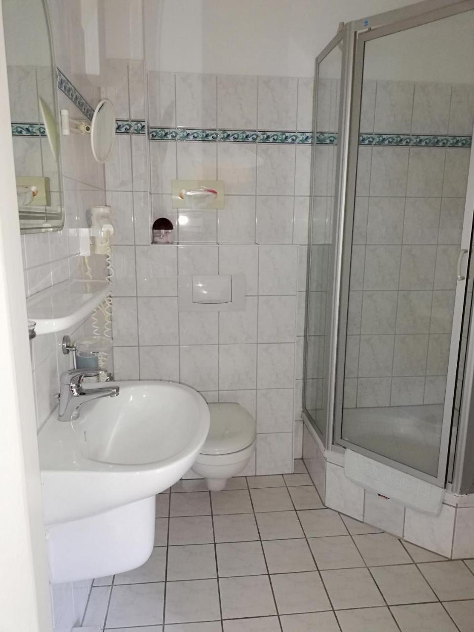 Hotel Dorfschaenke Büdelsdorf Buitenkant foto