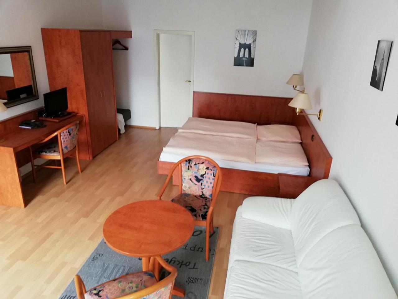 Hotel Dorfschaenke Büdelsdorf Buitenkant foto