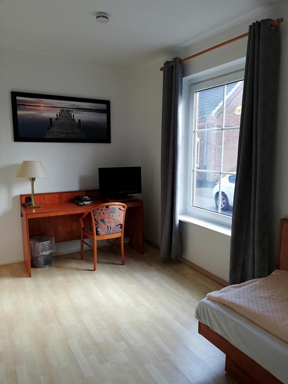 Hotel Dorfschaenke Büdelsdorf Buitenkant foto