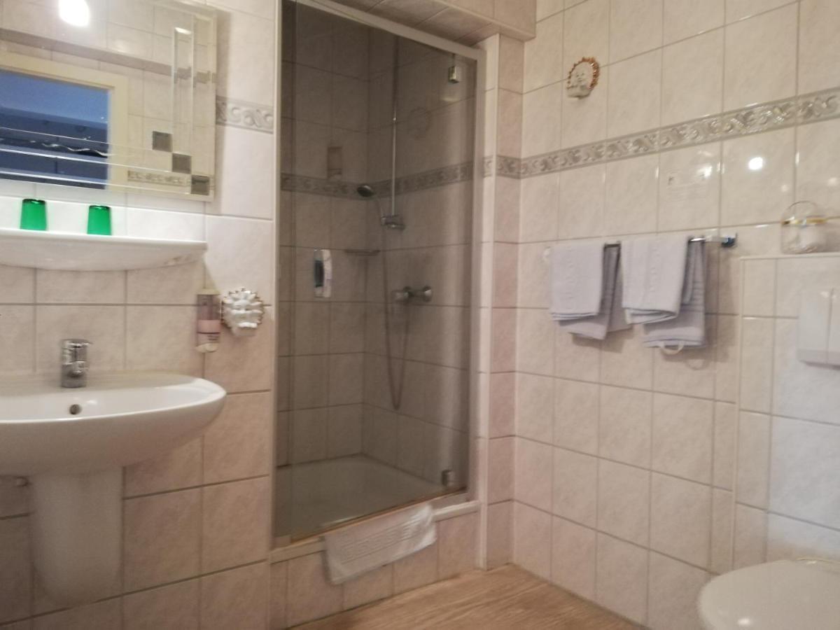 Hotel Dorfschaenke Büdelsdorf Buitenkant foto
